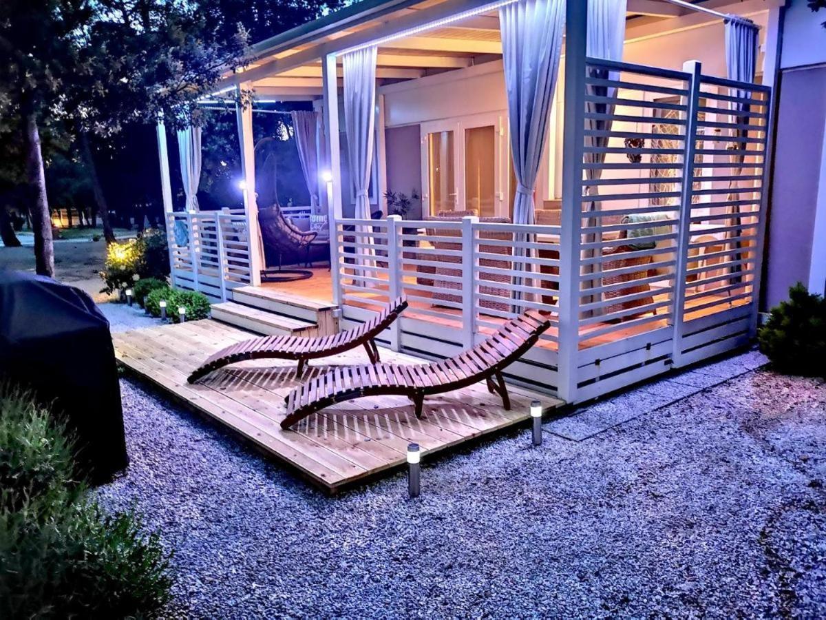 J & R Mobile Homes Biograd Na Moru Extérieur photo